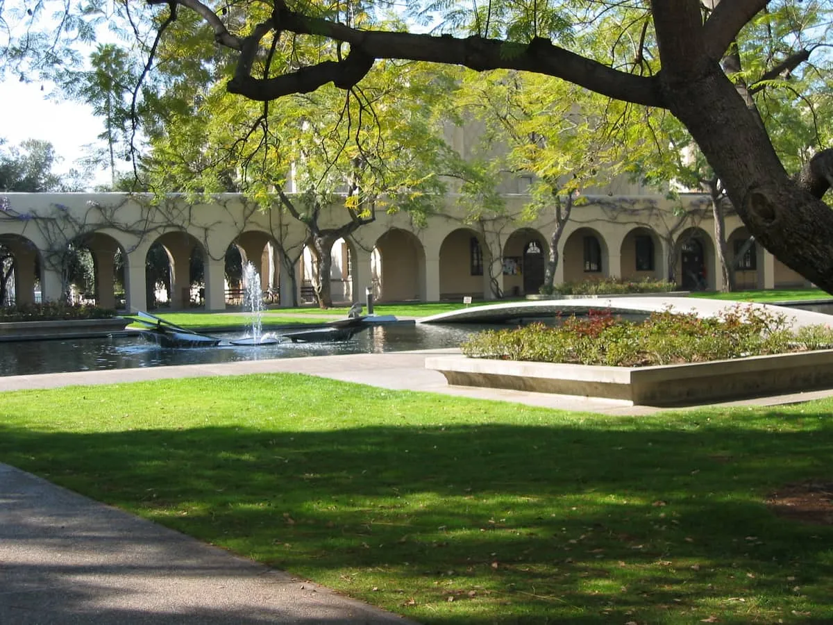 Fountain at The California Institute of Technology (CalTech)